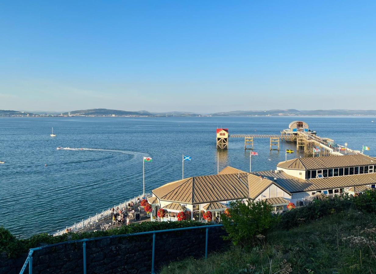 Luxury Property With Hot Tub And Sea Views Oystermouth المظهر الخارجي الصورة