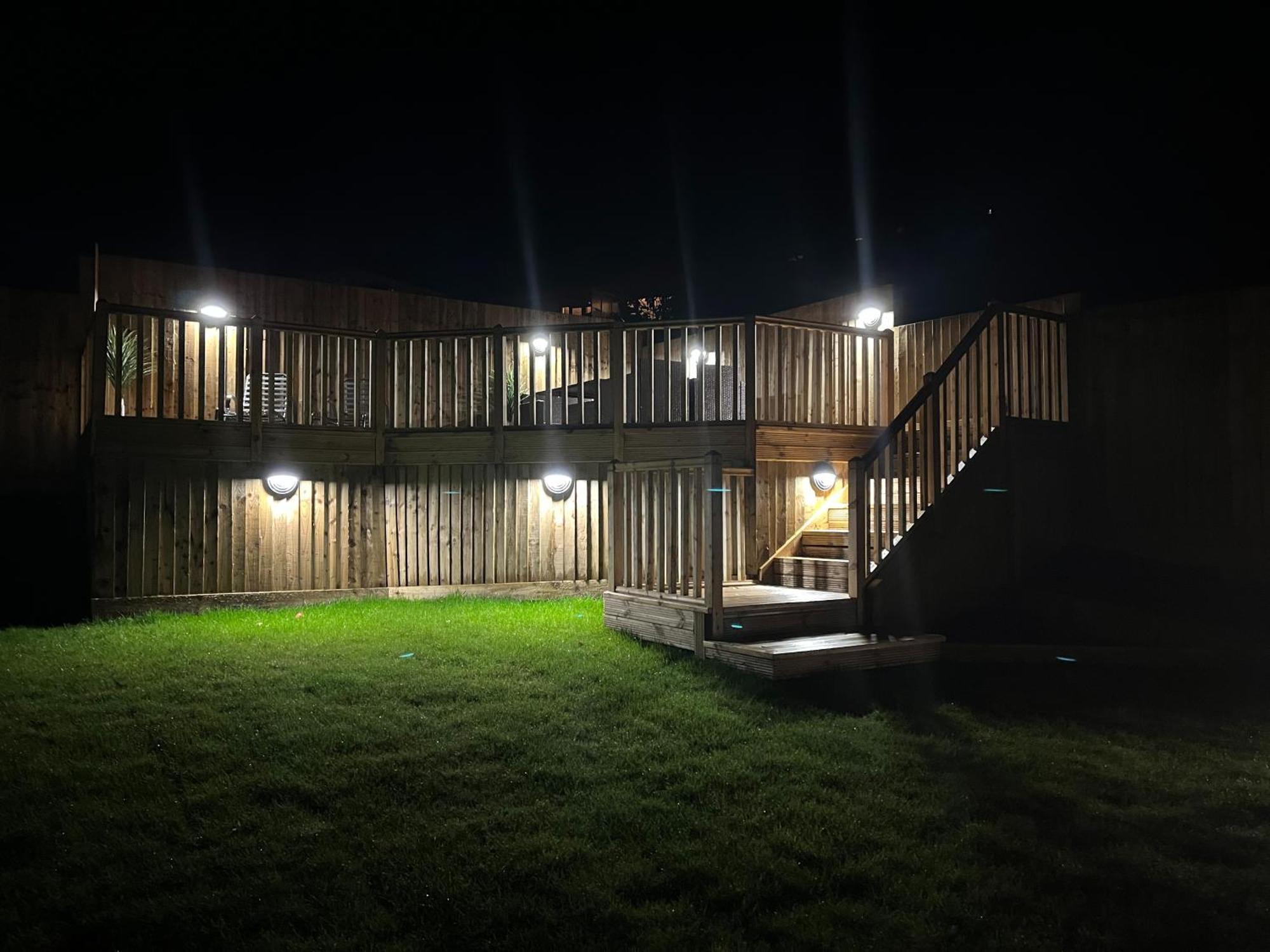 Luxury Property With Hot Tub And Sea Views Oystermouth المظهر الخارجي الصورة
